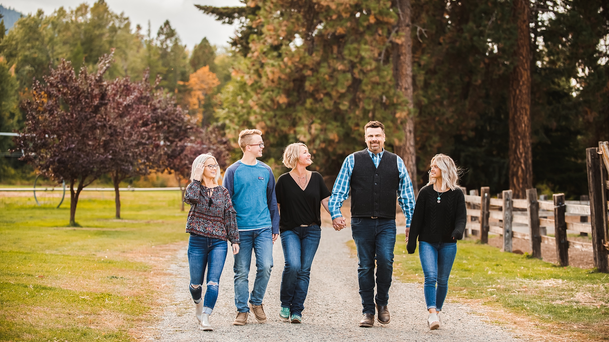  Fall Family Photographs in Ellensburg at Ritter Farms