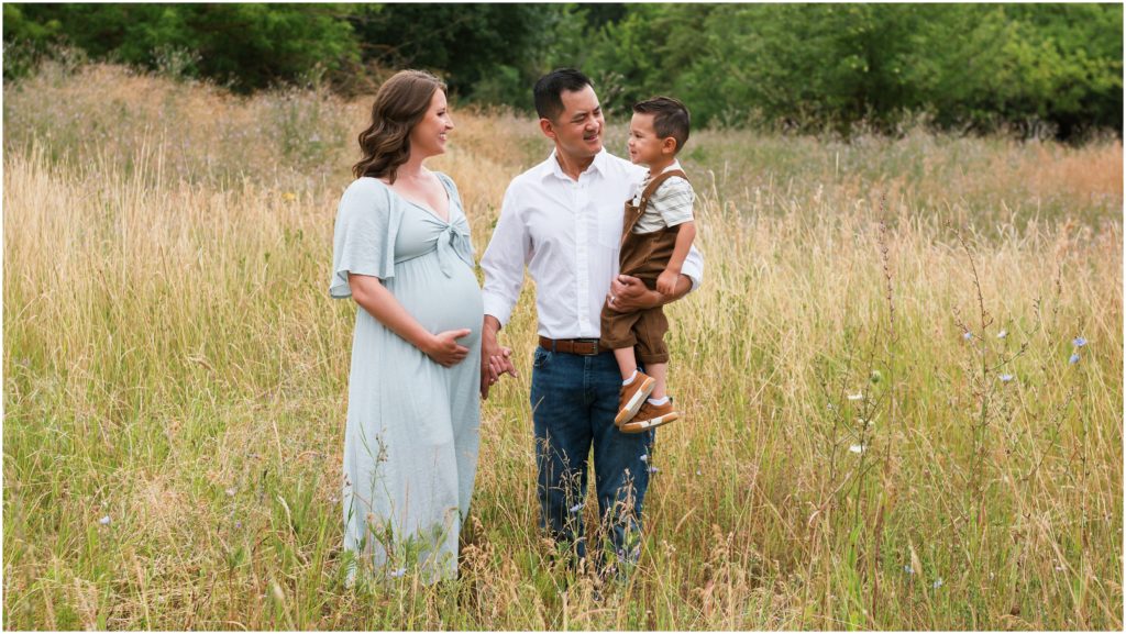 Cle Elum Roslyn maternity photography session